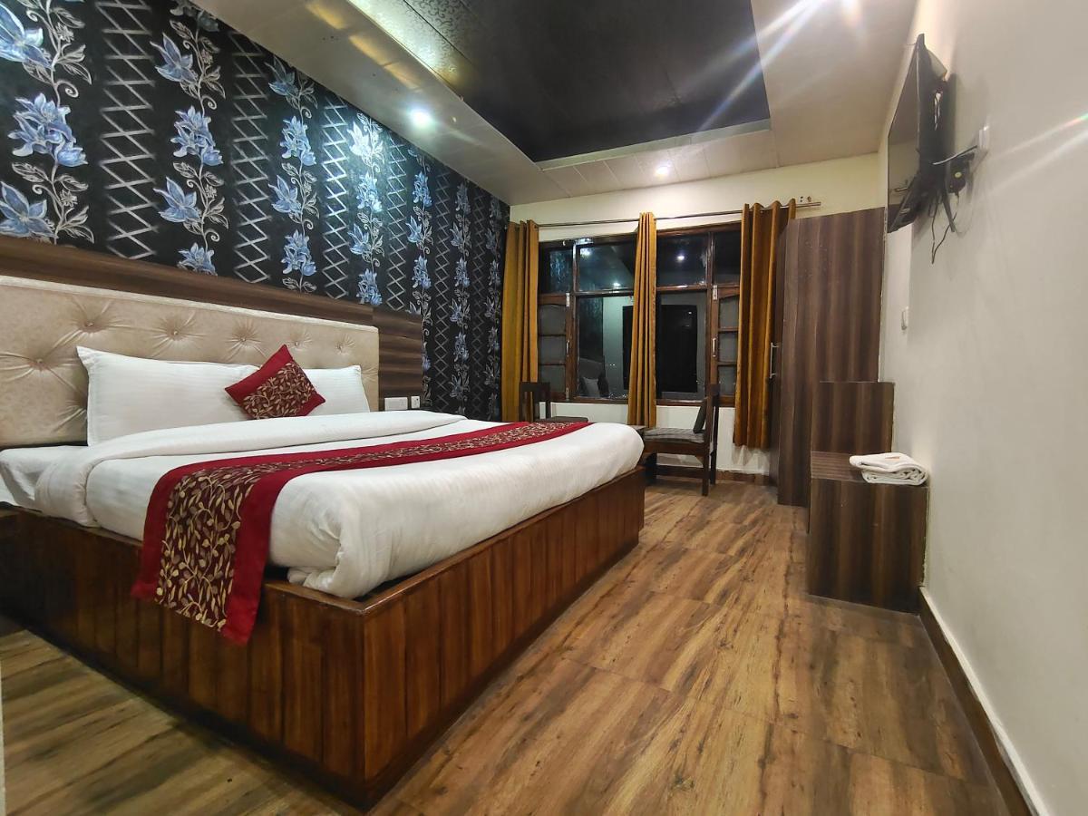 Mountain Zest-Simla Royale Near Mall Road-Free Pickup From Railway Station Simla Kültér fotó