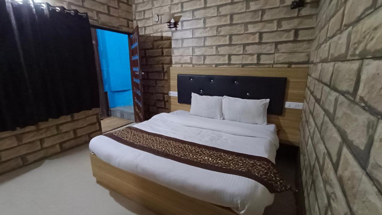 Mountain Zest-Simla Royale Near Mall Road-Free Pickup From Railway Station Simla Kültér fotó