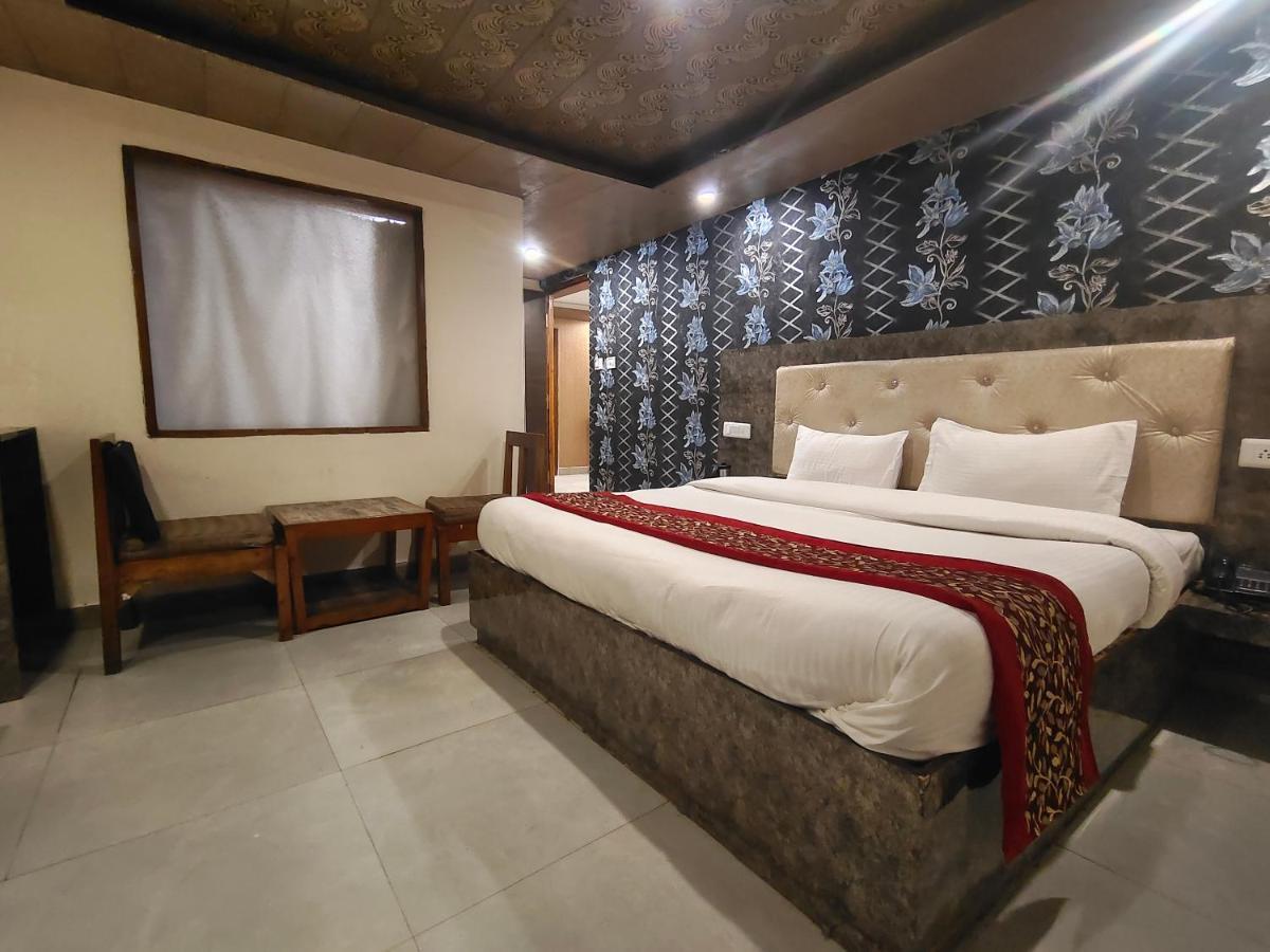 Mountain Zest-Simla Royale Near Mall Road-Free Pickup From Railway Station Simla Kültér fotó