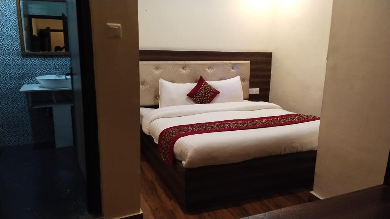 Mountain Zest-Simla Royale Near Mall Road-Free Pickup From Railway Station Simla Kültér fotó